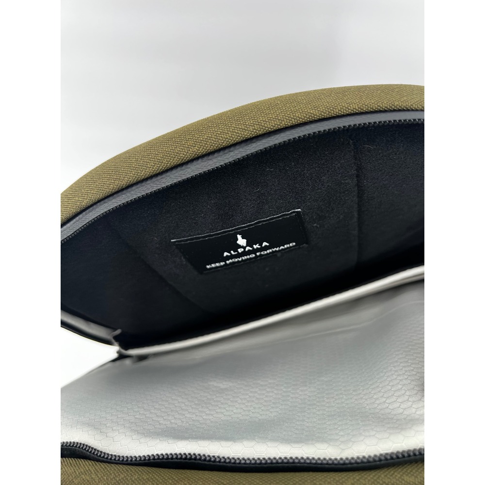 Alpaka Metro Backpack Pro Olive Green Water Resistant Padded Laptop Bag NEW - Picture 3 of 10